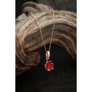 Серебряное Ожерелье Модель Цветок Лотоса с Красным Камнем PP3267 Larin Silver - код 83320